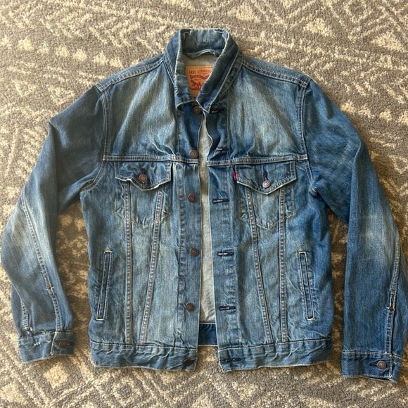 Levi's Denim Trucker Jacket Size Medium Men's - Picture 1 of 5